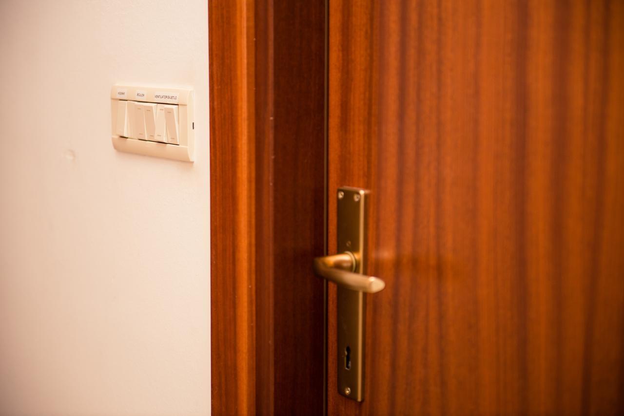 Studio Jere Near Sea Apartment Сплит Екстериор снимка