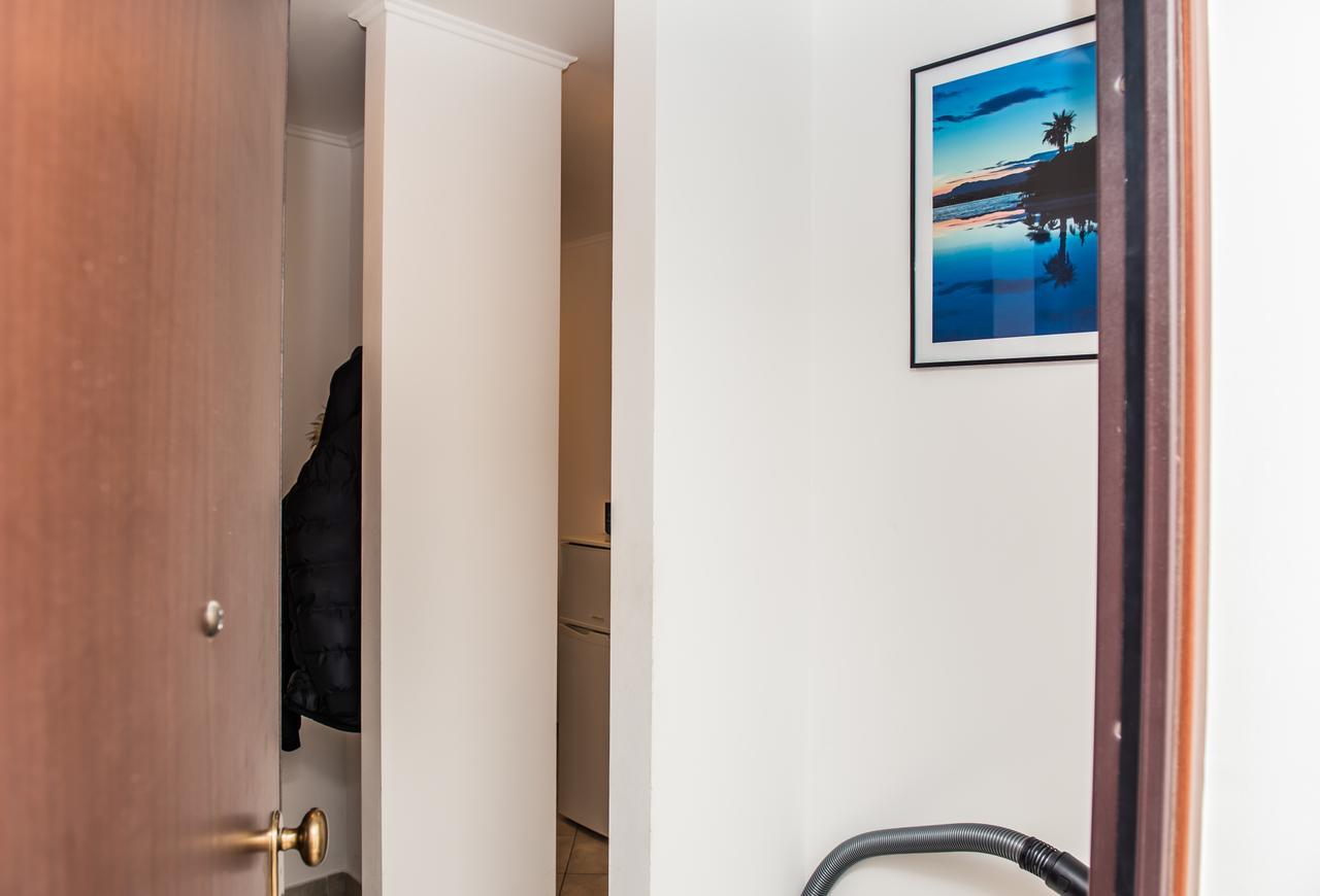 Studio Jere Near Sea Apartment Сплит Екстериор снимка